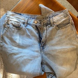 American Eagle light wash jeans